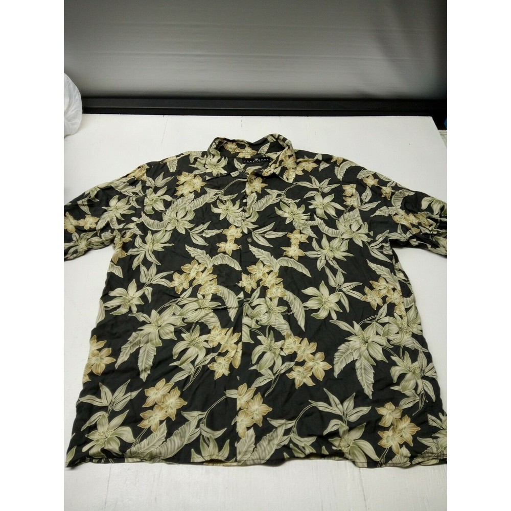 Consensus Sportswear Navy Blue Beige Floral Hawaiian Print Short Sleeve